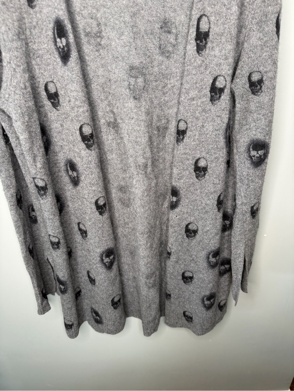 Skull Cashmere Cashmere Skull Print Cardigan - Small Flaw - Picture 5 of 11